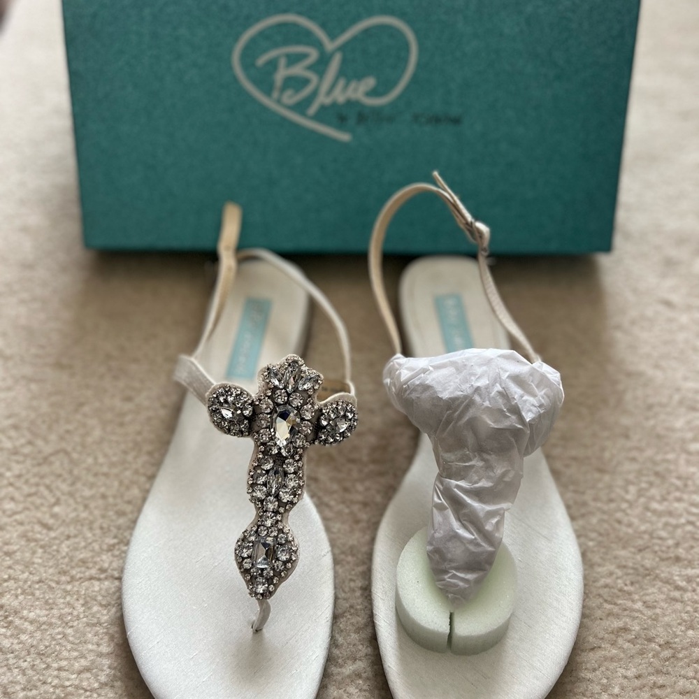 NWT Blue by Betsey Johnson White Crystal Embellished Sandals